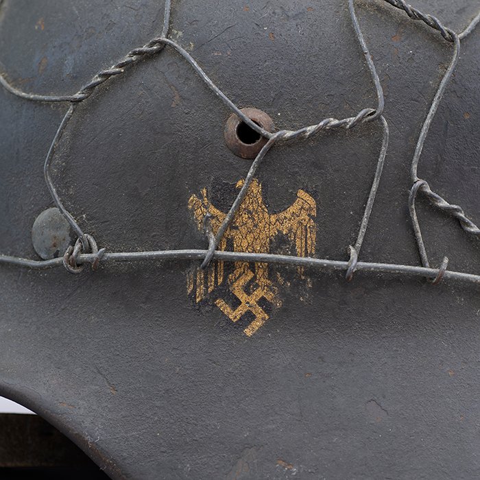RH12 Heer M35 single decal half basket chickenwire helmet — image 3