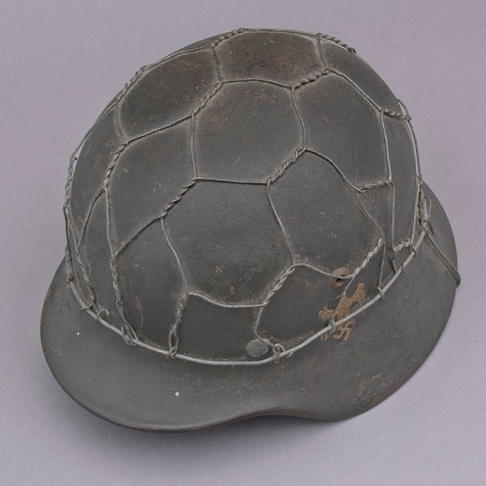 RH12 Heer M35 single decal half basket chickenwire helmet — image 7