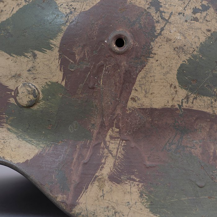 RH8 Heer M40 single decal hand painted camouflaged helmet — image 3