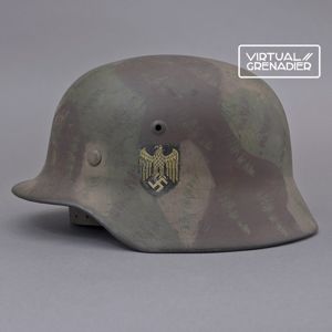 RH7 Heer M35 single decal hand painted camouflaged helmet