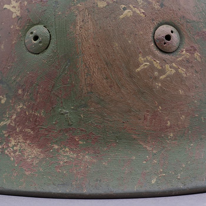 RH10 Luftwaffe M38 single decal hand painted camouflaged Fallschirmjäger helmet — image 13