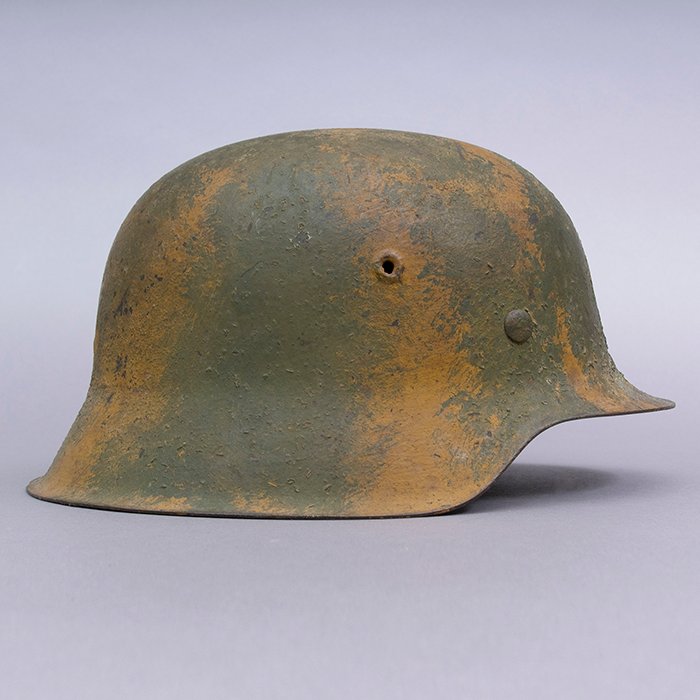 RH3 Heer M42 single decal rough textured camouflaged helmet — image 11