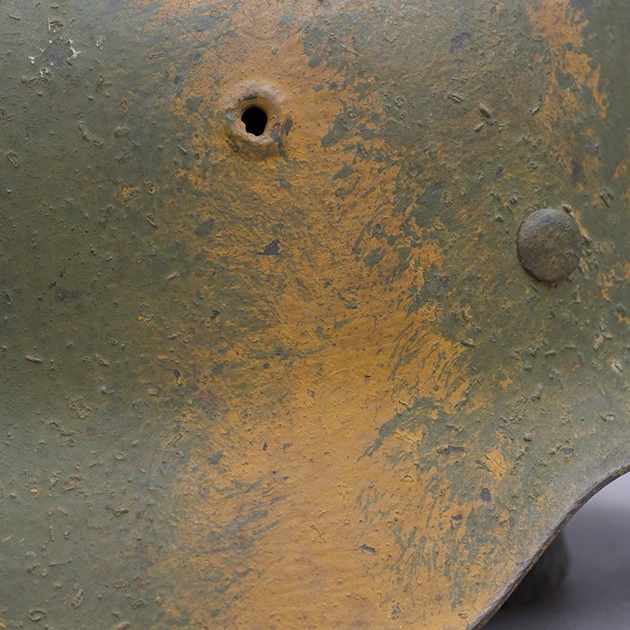 RH3 Heer M42 single decal rough textured camouflaged helmet — image 12