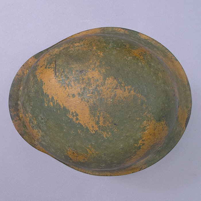 RH3 Heer M42 single decal rough textured camouflaged helmet — image 16