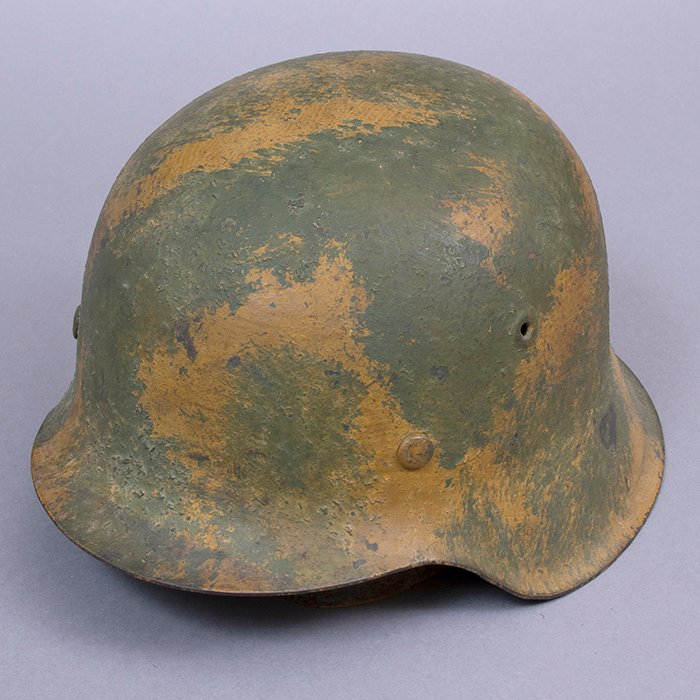 RH3 Heer M42 single decal rough textured camouflaged helmet — image 6