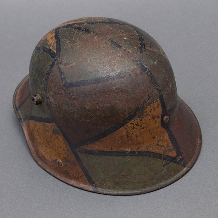 SHM4 Interesting M16 tri color camouflaged helmet with potential Freikorps insignia — image 12