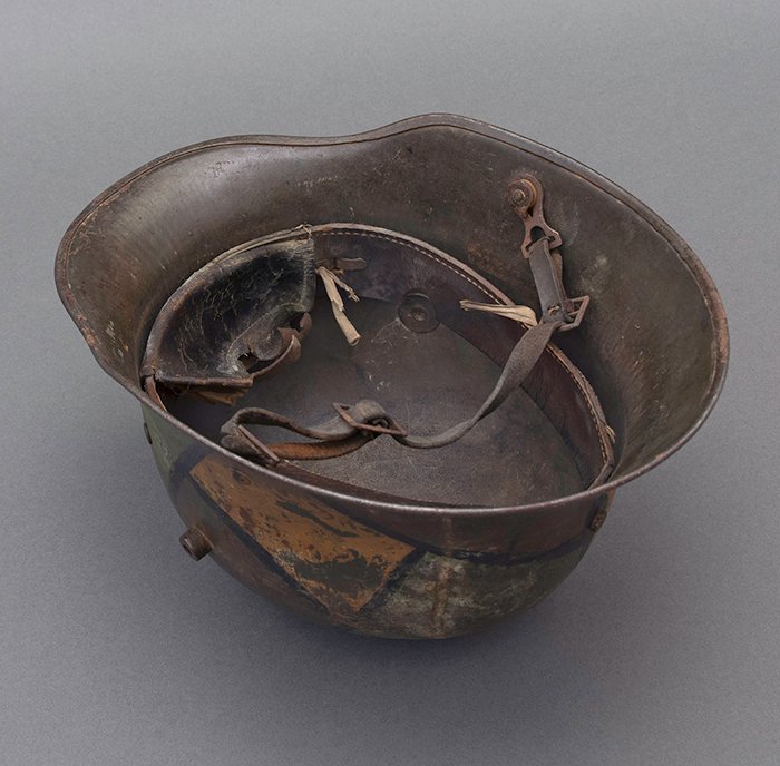 SHM4 Interesting M16 tri color camouflaged helmet with potential Freikorps insignia — image 21