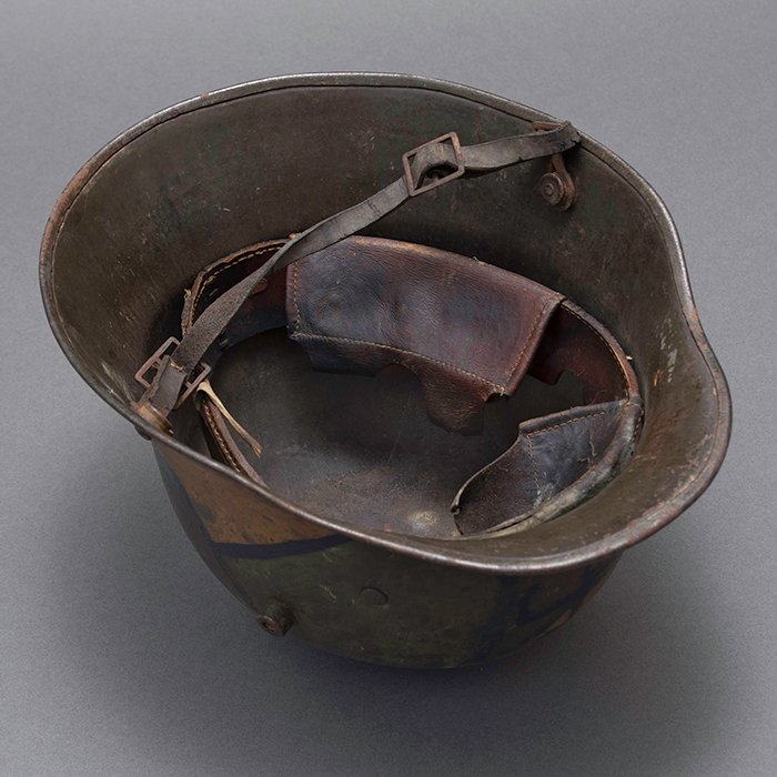 SHM4 Interesting M16 tri color camouflaged helmet with potential Freikorps insignia — image 25