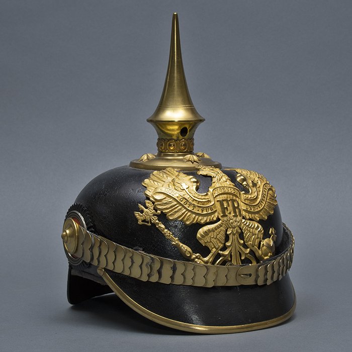 DMI11 Excellent Prussian Infanterie officer M95 Pickelhaube with storage case — image 10