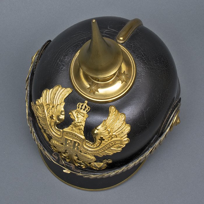 DMI11 Excellent Prussian Infanterie officer M95 Pickelhaube with storage case — image 13