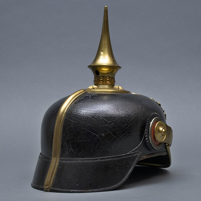 DMI11 Excellent Prussian Infanterie officer M95 Pickelhaube with storage case — image 18