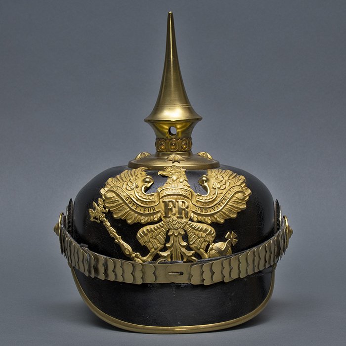 DMI11 Excellent Prussian Infanterie officer M95 Pickelhaube with storage case — image 7