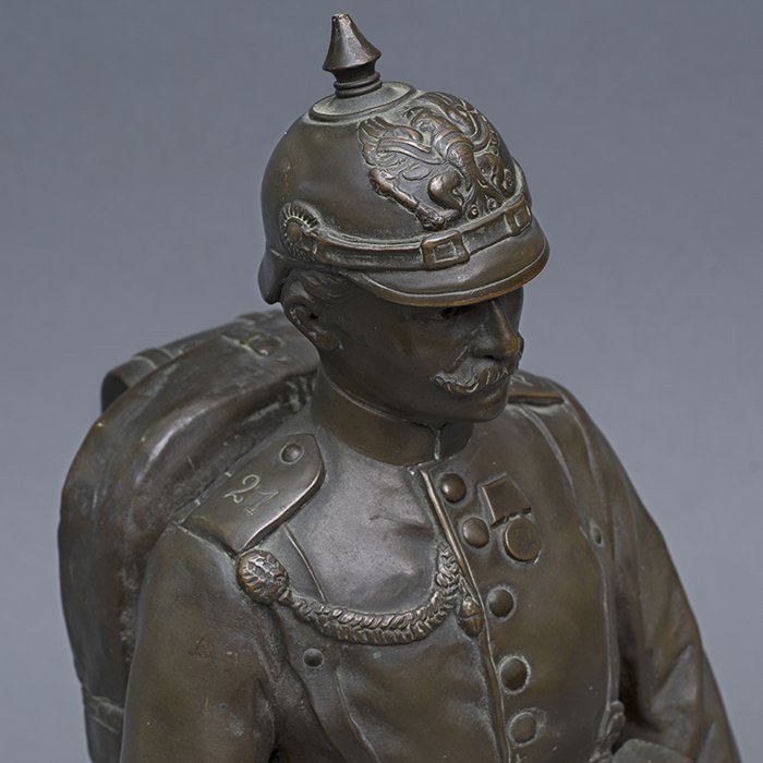 DMI50 Large bronze sculpture of a 19th century Imperial German Army Infantryman — image 3