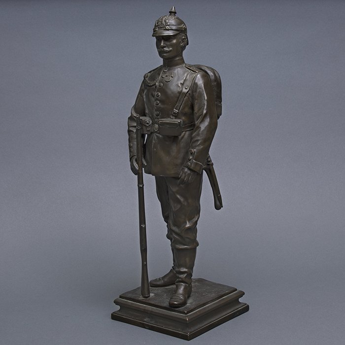 DMI50 Large bronze sculpture of a 19th century Imperial German Army Infantryman — image 7