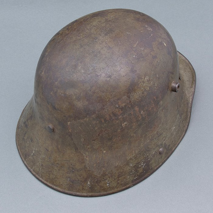ADM44 Service used M16 helmet complete with leather liner and chinstrap — image 16