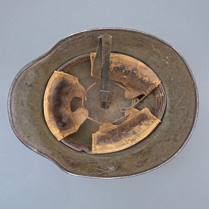 ADM44 Service used M16 helmet complete with leather liner and chinstrap — image 21