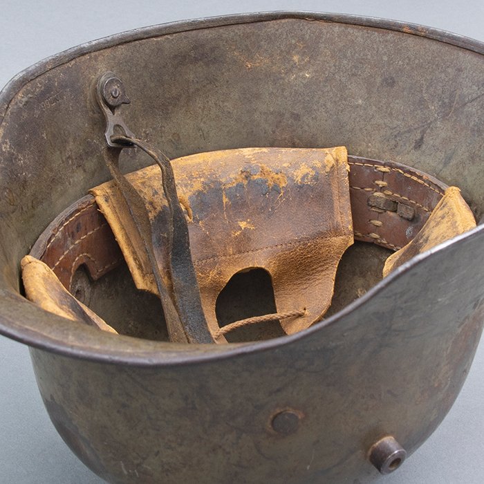 ADM44 Service used M16 helmet complete with leather liner and chinstrap — image 25