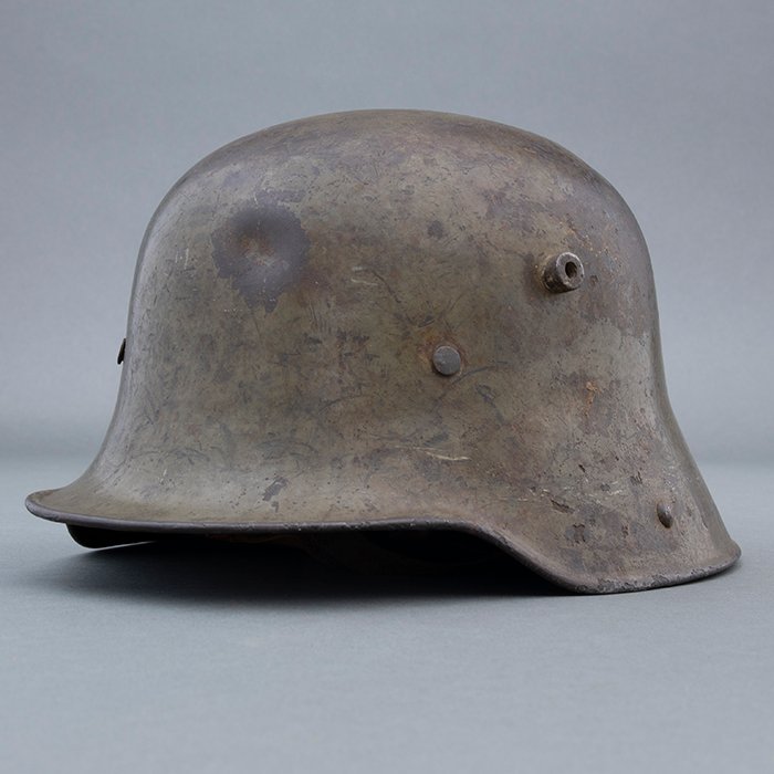 ADM44 Service used M16 helmet complete with leather liner and chinstrap — image 4