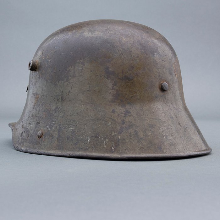 ADM44 Service used M16 helmet complete with leather liner and chinstrap — image 9