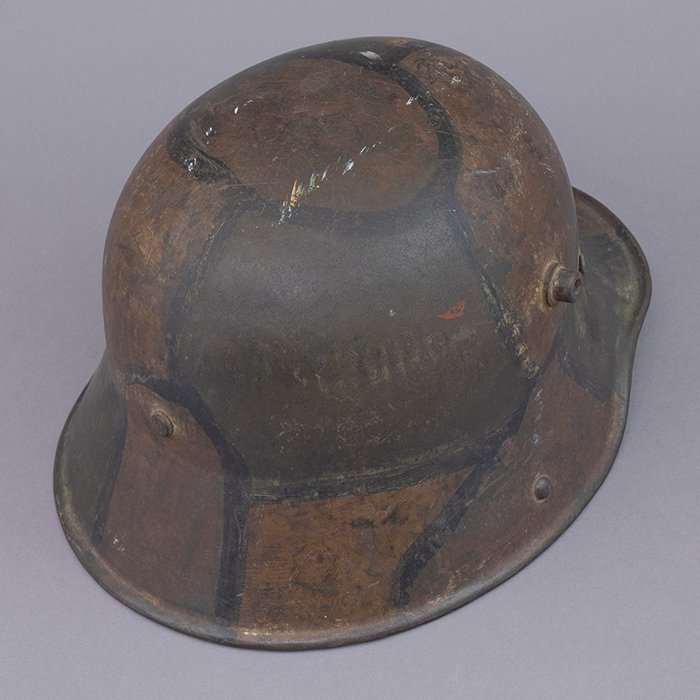 BAS18 M16 tri color camouflaged helmet with liner and chinstrap — image 11