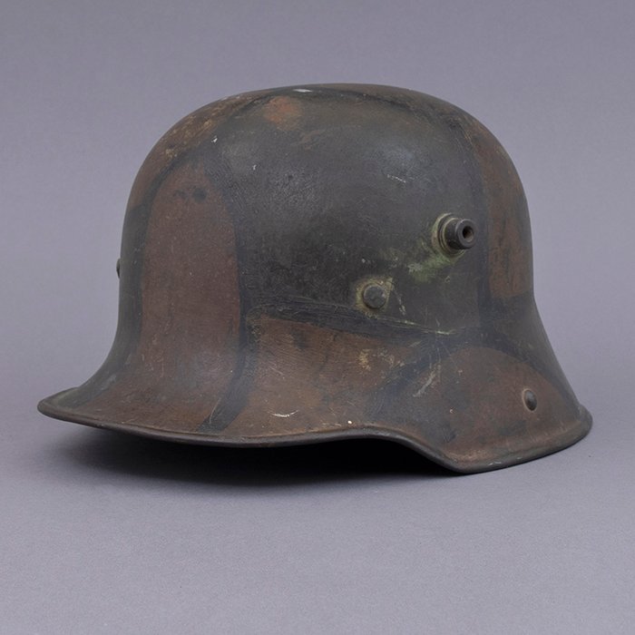 BAS18 M16 tri color camouflaged helmet with liner and chinstrap — image 4