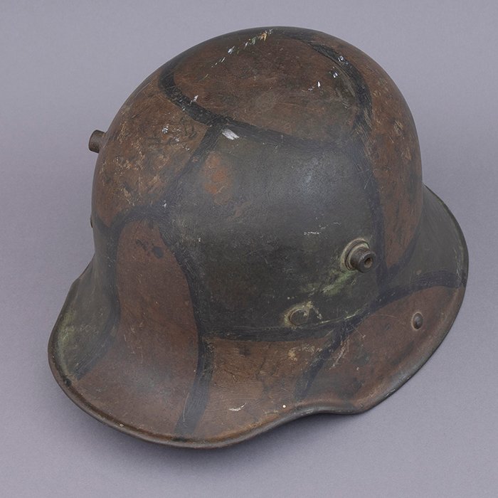 BAS18 M16 tri color camouflaged helmet with liner and chinstrap — image 5