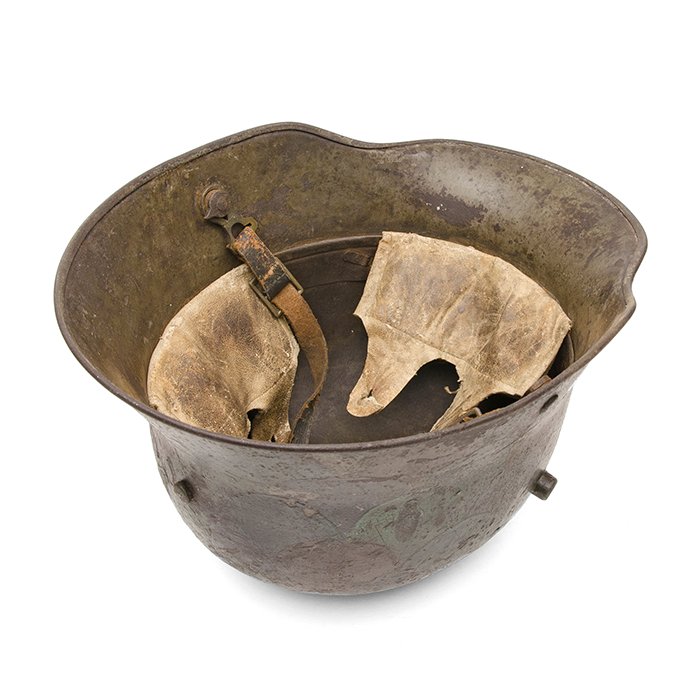 BCH81 One of a kind 'fish scale' M16 camouflaged helmet with replaced full liner and chinstrap — image 15