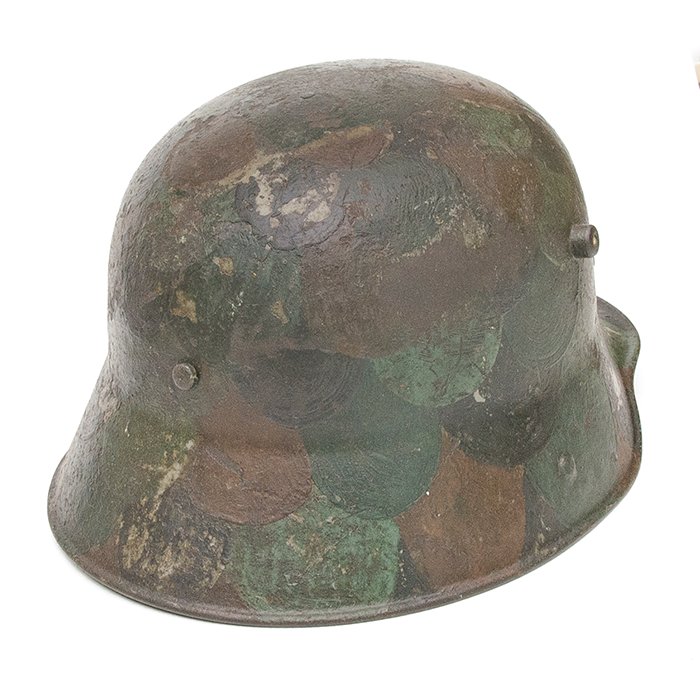 BCH81 One of a kind 'fish scale' M16 camouflaged helmet with replaced full liner and chinstrap — image 9