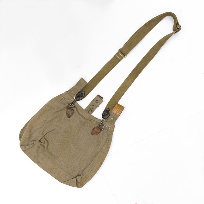 CBA27 Excellent named breadbag with adjustable carrying strap — image 6