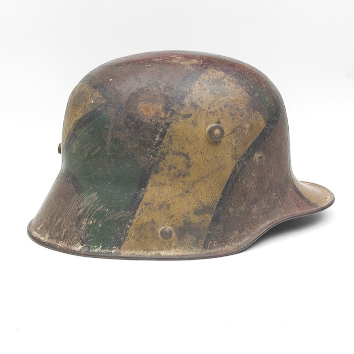 CBH51 M16 tri color camouflaged helmet with full liner — image 6
