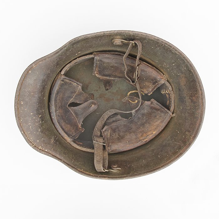 CBH50 M16 striped camouflaged helmet with full liner and chinstrap — image 12