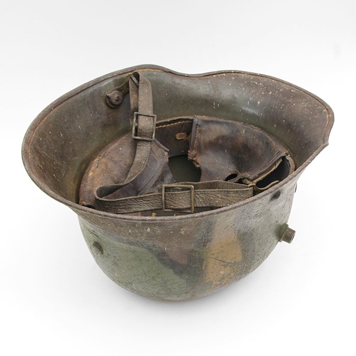 CBH50 M16 striped camouflaged helmet with full liner and chinstrap — image 14