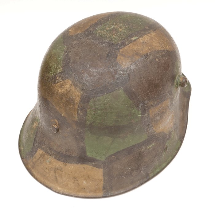 BCH51 Striking M16 camouflaged helmet with full liner — image 10