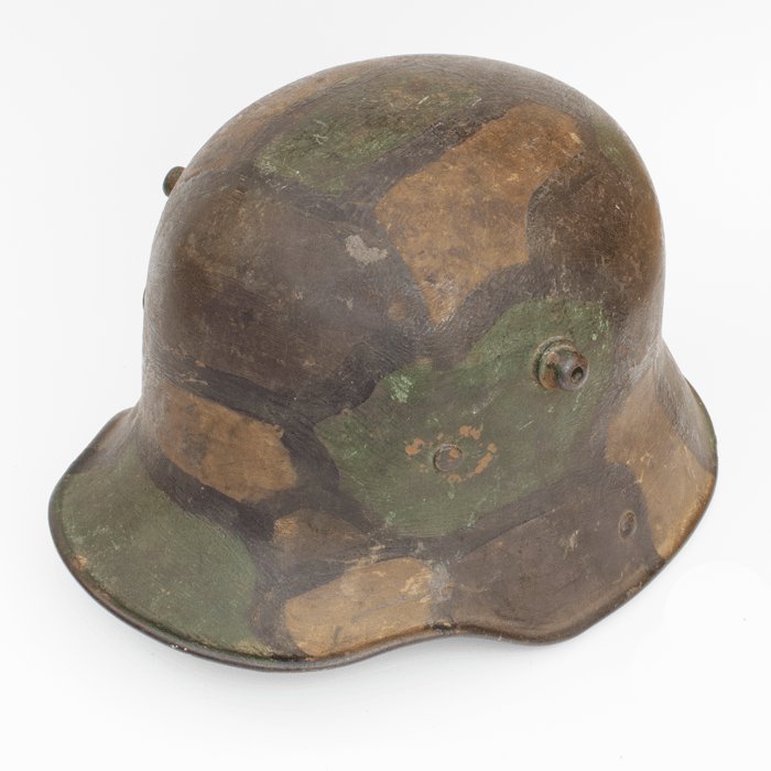 BCH51 Striking M16 camouflaged helmet with full liner — image 4