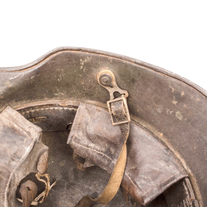 BCH37 Excellent M16 camouflaged helmet with full liner and chinstrap — image 15