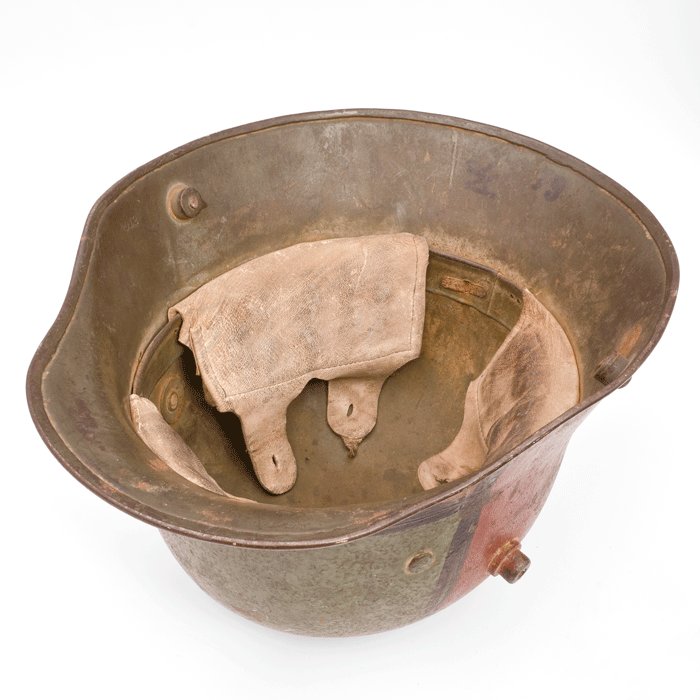 BHH2 M16 camouflaged helmet with full liner — image 11