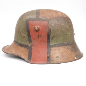 BHH2 M16 camouflaged helmet with full liner