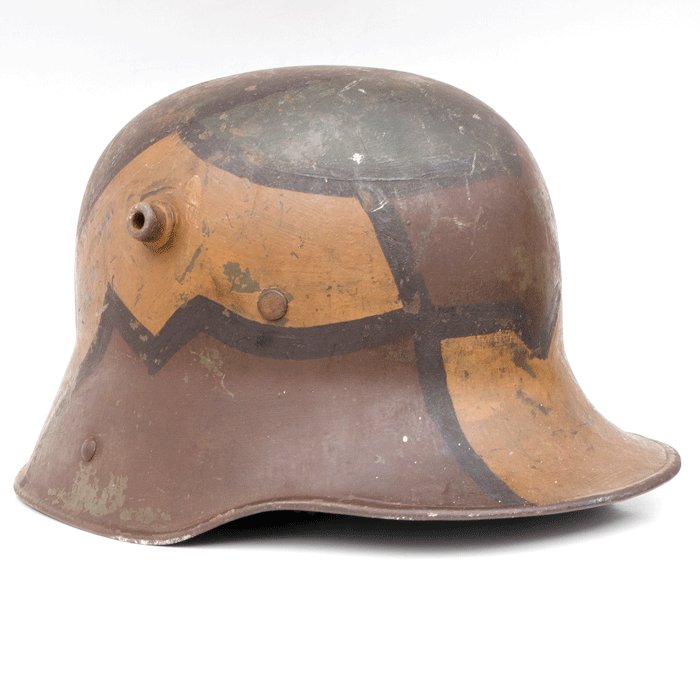 BCH31 M16 camouflaged helmet with liner — image 6