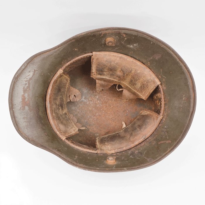 BCH31 M16 camouflaged helmet with liner — image 9