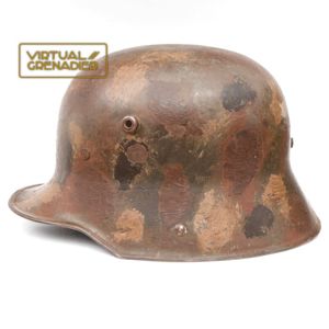 BCH28 M16 helmet with unusual camouflage pattern including full liner …