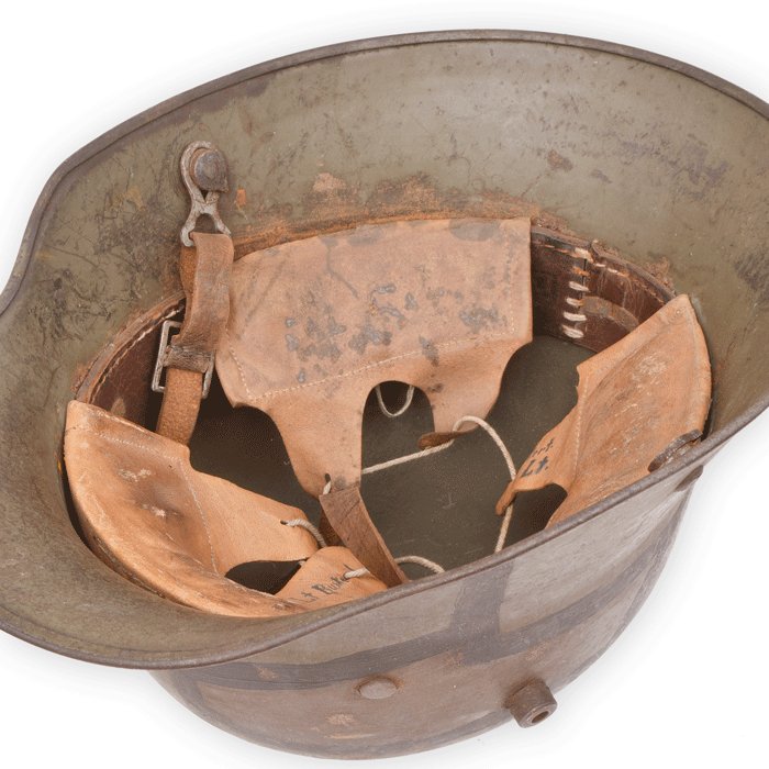 BCH12 Excellent M16 named camouflaged helmet with full liner and chinstrap — image 10