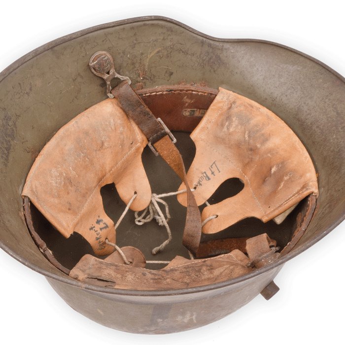 BCH12 Excellent M16 named camouflaged helmet with full liner and chinstrap — image 11