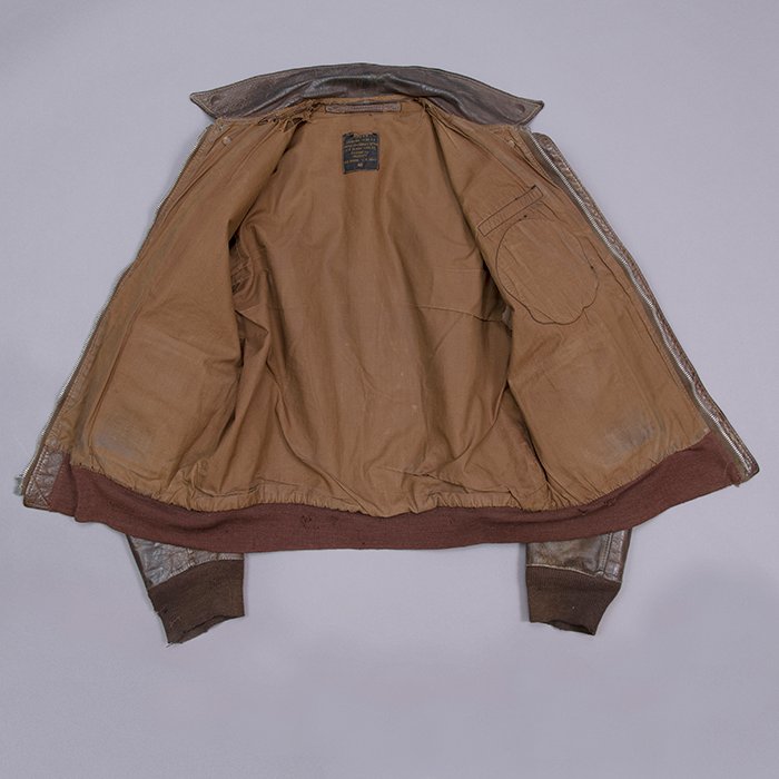 PMU17 Set of A-2 Flight Jacket, Shirt and Books for a B-24 pilot from the 531st of the 380th Bomb Group in the 5th Air Force — image 13