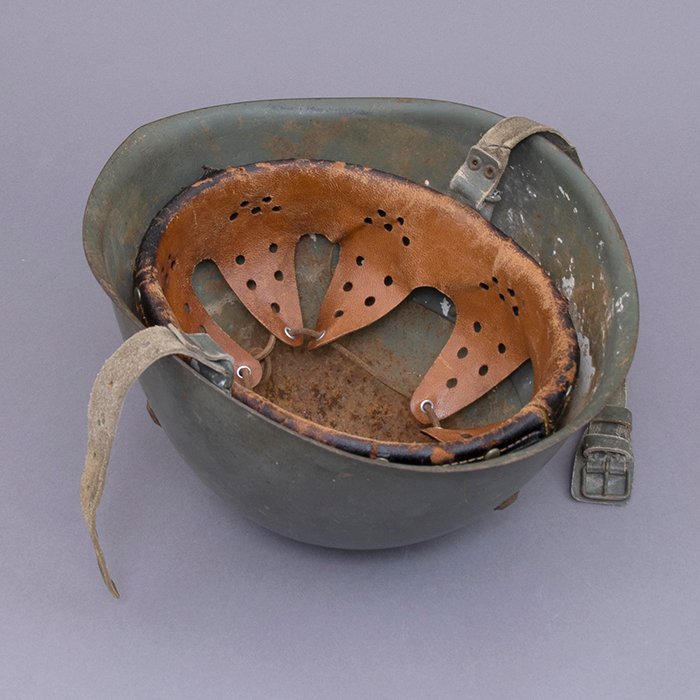 BAS8 Italian M33 helmet for medical service — image 19