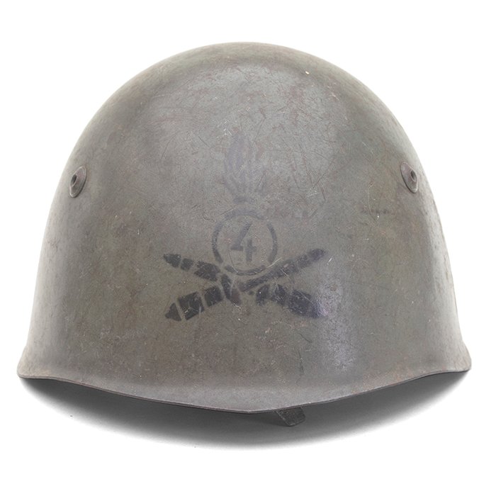 BCH114 Italian M33 helmet for Royal Field Artillery, Fourth Regiment — image 3