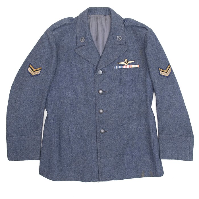 SJA74 Italian service tunic and sidecap for a sergeant of the RSI Air Force with Flight Engineer wings — image 3