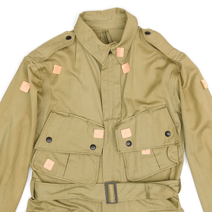 RCU10 Unissued U.S. M42 Paratrooper jump jacket with paper cutter tags — image 3