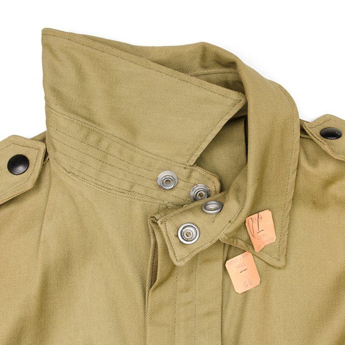 RCU10 Unissued U.S. M42 Paratrooper jump jacket with paper cutter tags — image 5