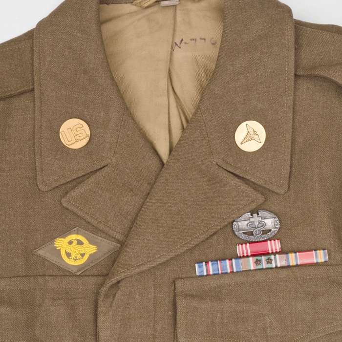 WA4K US WW2 'Ike' jacket for an army medic — image 4