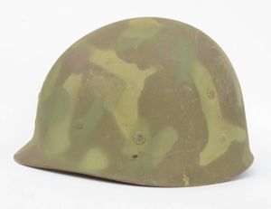 GMH1 Rare U.S. army 1942 pattern camouflage helmet liner